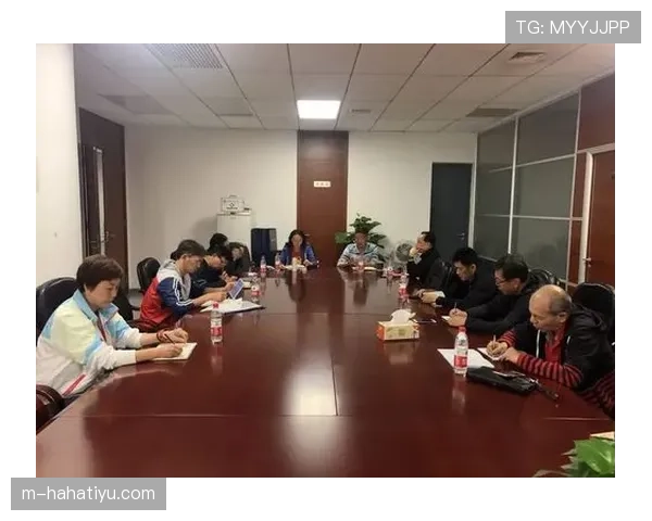 篮球比赛中裁判如何界定身体接触容忍度的判罚标准